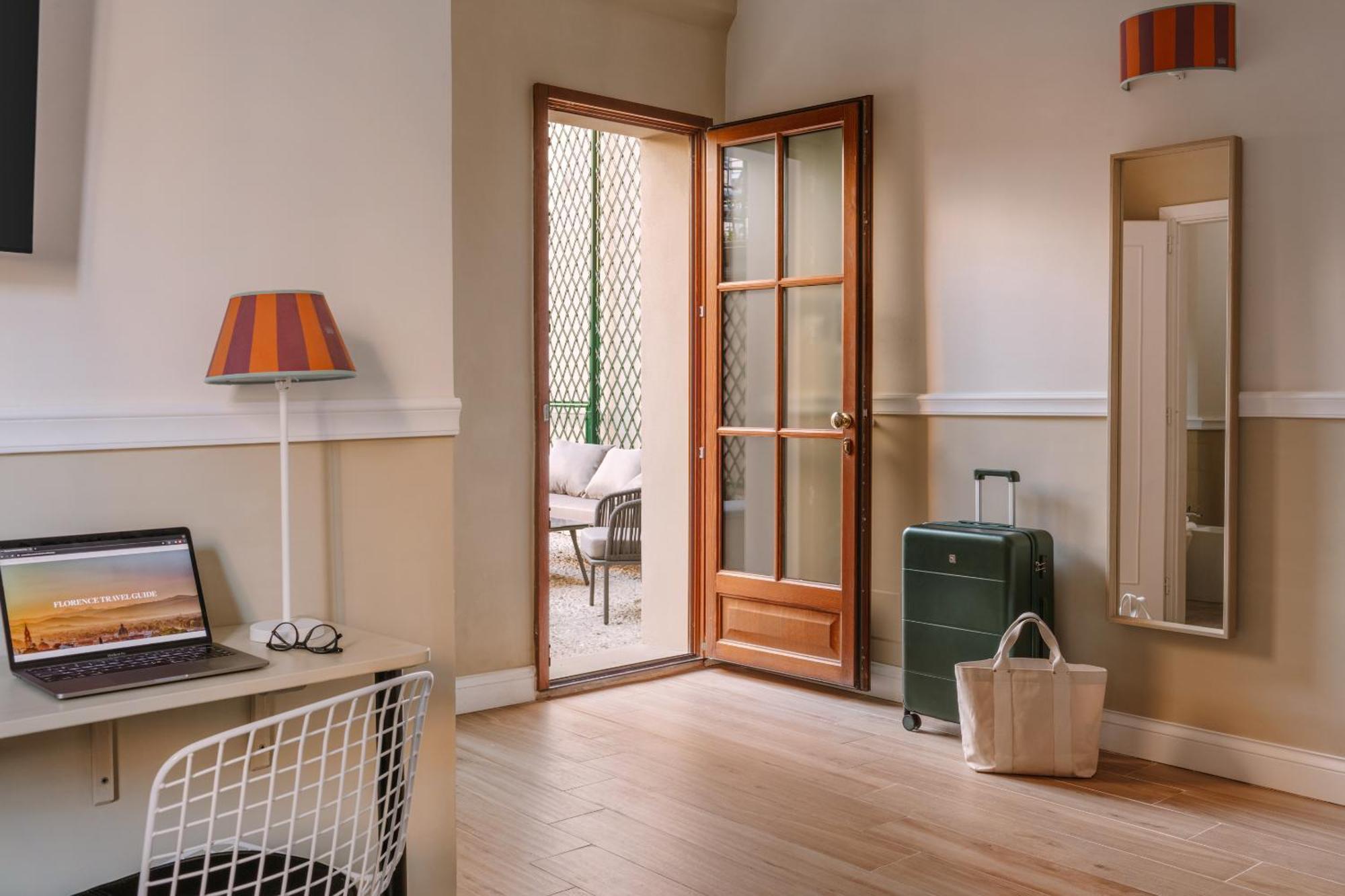 The Sonetto Powered By Sonder Hotell Florens Exteriör bild